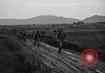 Standbild 7th Infantry Division Soldaten Kin Okinawa Ryukyu Inseln, 1945, aus Sekunde 29 historischem Filmmaterial Videoclip 65675052683
