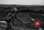 Standbild 7th Infantry Division Soldaten Kin Okinawa Ryukyu Inseln, 1945, aus Sekunde 31 historischem Filmmaterial Videoclip 65675052683