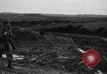 Standbild 7th Infantry Division Soldaten Kin Okinawa Ryukyu Inseln, 1945, aus Sekunde 33 historischem Filmmaterial Videoclip 65675052683