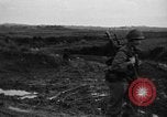 Standbild 7th Infantry Division Soldaten Kin Okinawa Ryukyu Inseln, 1945, aus Sekunde 35 historischem Filmmaterial Videoclip 65675052683
