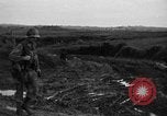 Standbild 7th Infantry Division Soldaten Kin Okinawa Ryukyu Inseln, 1945, aus Sekunde 36 historischem Filmmaterial Videoclip 65675052683