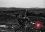 Standbild 7th Infantry Division Soldaten Kin Okinawa Ryukyu Inseln, 1945, aus Sekunde 37 historischem Filmmaterial Videoclip 65675052683