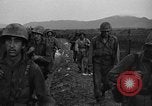 Standbild 7th Infantry Division Soldaten Kin Okinawa Ryukyu Inseln, 1945, aus Sekunde 42 historischem Filmmaterial Videoclip 65675052683