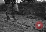 Standbild 7th Infantry Division Soldaten Kin Okinawa Ryukyu Inseln, 1945, aus Sekunde 60 historischem Filmmaterial Videoclip 65675052683