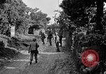 Standbild 7 Division Infanteristen Kin Okinawa Ryukyu Inseln, 1945, aus Sekunde 33 historischem Filmmaterial Videoclip 65675052685