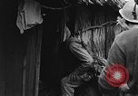 Standbild 7 Division Infanteristen Kin Okinawa Ryukyu Inseln, 1945, aus Sekunde 42 historischem Filmmaterial Videoclip 65675052685