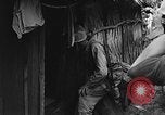 Standbild 7 Division Infanteristen Kin Okinawa Ryukyu Inseln, 1945, aus Sekunde 49 historischem Filmmaterial Videoclip 65675052685