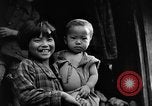 Standbild 7 Division Infanteristen Kin Okinawa Ryukyu Inseln, 1945, aus Sekunde 55 historischem Filmmaterial Videoclip 65675052685
