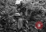 Standbild 7 Division Infanteristen Kin Okinawa Ryukyu Inseln, 1945, aus Sekunde 40 historischem Filmmaterial Videoclip 65675052690
