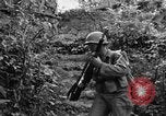 Standbild 7 Division Infanteristen Kin Okinawa Ryukyu Inseln, 1945, aus Sekunde 42 historischem Filmmaterial Videoclip 65675052690