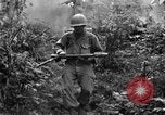 Standbild 7 Division Infanteristen Kin Okinawa Ryukyu Inseln, 1945, aus Sekunde 54 historischem Filmmaterial Videoclip 65675052690