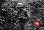 Standbild 7 Division Infanteristen Kin Okinawa Ryukyu Inseln, 1945, aus Sekunde 55 historischem Filmmaterial Videoclip 65675052690