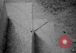 Standbild Japanische Team Umfragen Hiroshima Atombombe Schäden Hiroshima Japan, 1945, aus Sekunde 37 historischem Filmmaterial Videoclip 65675052703