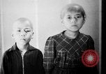 Standbild japanischen Patienten Hiroshima Japan, 1945, aus Sekunde 14 historischem Filmmaterial Videoclip 65675052708