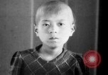 Standbild japanischen Patienten Hiroshima Japan, 1945, aus Sekunde 15 historischem Filmmaterial Videoclip 65675052708