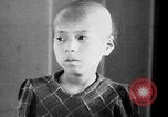 Standbild japanischen Patienten Hiroshima Japan, 1945, aus Sekunde 18 historischem Filmmaterial Videoclip 65675052708