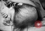 Standbild japanischen Patienten Hiroshima Japan, 1945, aus Sekunde 43 historischem Filmmaterial Videoclip 65675052708