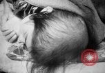 Standbild japanischen Patienten Hiroshima Japan, 1945, aus Sekunde 44 historischem Filmmaterial Videoclip 65675052708