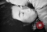 Standbild japanischen Patienten Hiroshima Japan, 1945, aus Sekunde 52 historischem Filmmaterial Videoclip 65675052708