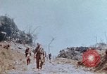 Image 1er Régiment de Marines Shuri Okinawa îles Ryukyu, 1945, de la seconde 62 séquences d'archives historiques vidéo 65675052722