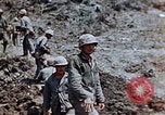 Image 1er Régiment de Marines Shuri Okinawa îles Ryukyu, 1945, de la seconde 9 séquences d'archives historiques vidéo 65675052723