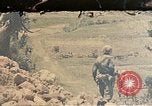 Standbild 1st Battalion 1 Marines Naha Okinawa Ryukyu Inseln, 1945, aus Sekunde 1 historischem Filmmaterial Videoclip 65675052726