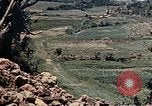 Standbild 1st Battalion 1 Marines Naha Okinawa Ryukyu Inseln, 1945, aus Sekunde 13 historischem Filmmaterial Videoclip 65675052726