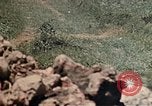 Standbild 1st Battalion 1 Marines Naha Okinawa Ryukyu Inseln, 1945, aus Sekunde 28 historischem Filmmaterial Videoclip 65675052726