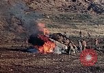 Standbild 1st Battalion 1 Marines Naha Okinawa Ryukyu Inseln, 1945, aus Sekunde 29 historischem Filmmaterial Videoclip 65675052726