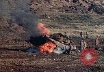 Standbild 1st Battalion 1 Marines Naha Okinawa Ryukyu Inseln, 1945, aus Sekunde 30 historischem Filmmaterial Videoclip 65675052726