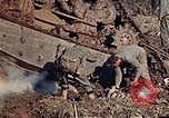 Standbild 1st Battalion 1 Marines Naha Okinawa Ryukyu Inseln, 1945, aus Sekunde 55 historischem Filmmaterial Videoclip 65675052726