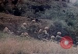 Image 1er Bataillon 1ère marines Naha Okinawa îles Ryukyu, 1945, de la seconde 28 séquences d'archives historiques vidéo 65675052727