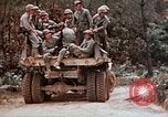 Immagine di 1° Reggimento Marine Deragawa Okinawa isole Ryukyu, 1945, secondo 49 filmato di repertorio 65675052728