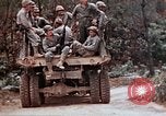 Immagine di 1° Reggimento Marine Deragawa Okinawa isole Ryukyu, 1945, secondo 53 filmato di repertorio 65675052728