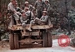 Immagine di 1° Reggimento Marine Deragawa Okinawa isole Ryukyu, 1945, secondo 55 filmato di repertorio 65675052728