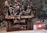 Immagine di 1° Reggimento Marine Deragawa Okinawa isole Ryukyu, 1945, secondo 56 filmato di repertorio 65675052728