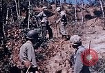 Image 1er Régiment de Marines Deragawa Okinawa îles Ryukyu, 1945, de la seconde 12 séquences d'archives historiques vidéo 65675052730