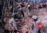 Image 1er Régiment de Marines Deragawa Okinawa îles Ryukyu, 1945, de la seconde 14 séquences d'archives historiques vidéo 65675052730