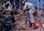 Image 1er Régiment de Marines Deragawa Okinawa îles Ryukyu, 1945, de la seconde 30 séquences d'archives historiques vidéo 65675052730