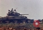 Standbild 3 Bataillon 1 Marines Yasusu Dorf Okinawa Ryukyu Inseln, 1945, aus Sekunde 25 historischem Filmmaterial Videoclip 65675052732