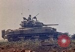 Standbild 3 Bataillon 1 Marines Yasusu Dorf Okinawa Ryukyu Inseln, 1945, aus Sekunde 40 historischem Filmmaterial Videoclip 65675052732