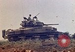 Standbild 3 Bataillon 1 Marines Yasusu Dorf Okinawa Ryukyu Inseln, 1945, aus Sekunde 48 historischem Filmmaterial Videoclip 65675052732