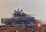Standbild 3 Bataillon 1 Marines Yasusu Dorf Okinawa Ryukyu Inseln, 1945, aus Sekunde 50 historischem Filmmaterial Videoclip 65675052732
