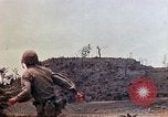 Standbild 3 Bataillon 1 Marines Yasusu Dorf Okinawa Ryukyu Inseln, 1945, aus Sekunde 4 historischem Filmmaterial Videoclip 65675052733