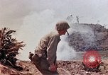 Standbild 3 Bataillon 1 Marines Yasusu Dorf Okinawa Ryukyu Inseln, 1945, aus Sekunde 21 historischem Filmmaterial Videoclip 65675052733