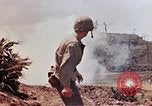 Standbild 3 Bataillon 1 Marines Yasusu Dorf Okinawa Ryukyu Inseln, 1945, aus Sekunde 23 historischem Filmmaterial Videoclip 65675052733