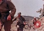 Standbild 3 Bataillon 1 Marines Yasusu Dorf Okinawa Ryukyu Inseln, 1945, aus Sekunde 49 historischem Filmmaterial Videoclip 65675052733