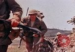 Standbild 3 Bataillon 1 Marines Yasusu Dorf Okinawa Ryukyu Inseln, 1945, aus Sekunde 53 historischem Filmmaterial Videoclip 65675052733