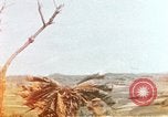 Standbild weißer Phosphor Explosionen Yasusu Dorf Okinawa Ryukyu Inseln, 1945, aus Sekunde 1 historischem Filmmaterial Videoclip 65675052734