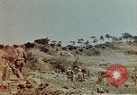 Image 3e bataillon du 7e Régiment de Marines Okinawa îles Ryukyu, 1945, de la seconde 10 séquences d'archives historiques vidéo 65675052735
